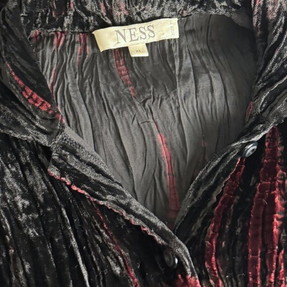 Vintage 90s Crushed Velvet Ruched Top Y2K Whimsigoth Black Red Blouse Stretchy - Picture 5 of 9